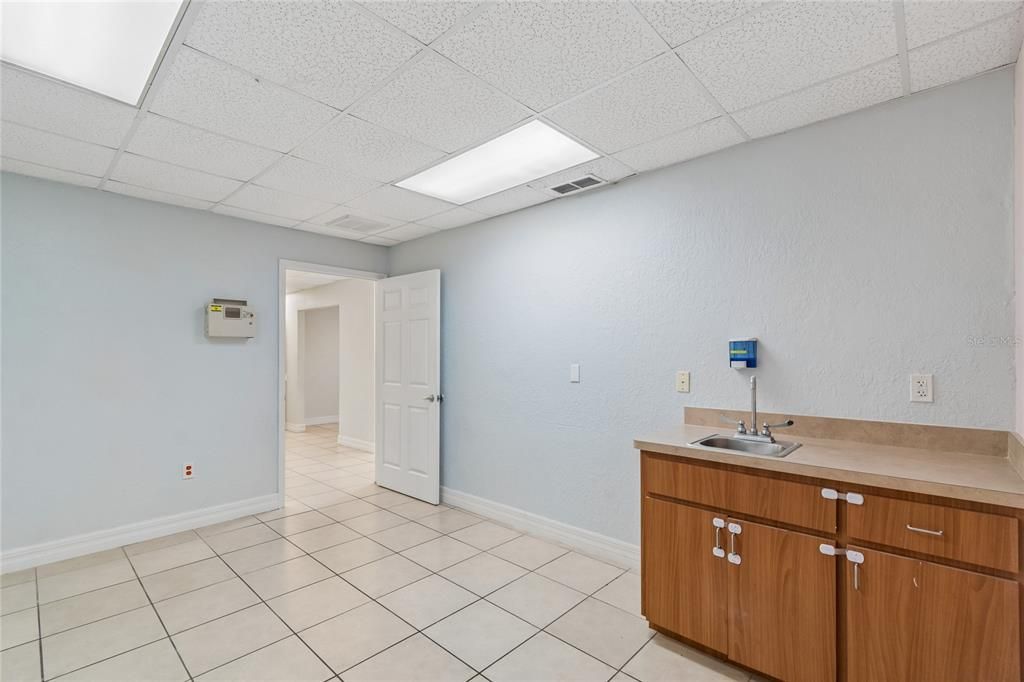 For Sale: $495,000 (0 beds, 0 baths, 1943 Square Feet)