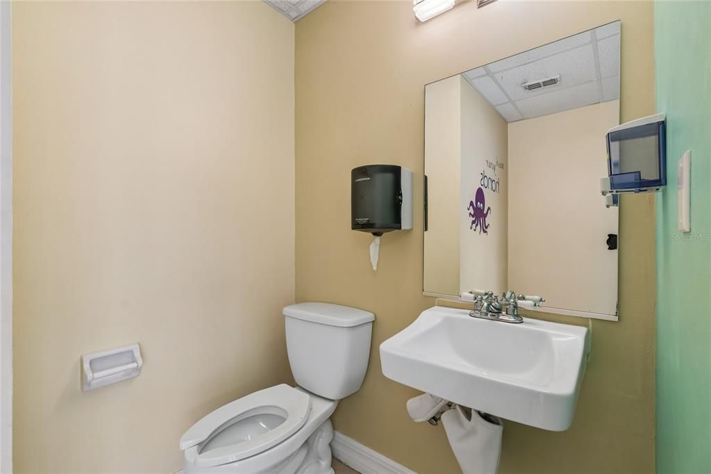 For Sale: $495,000 (0 beds, 0 baths, 1943 Square Feet)