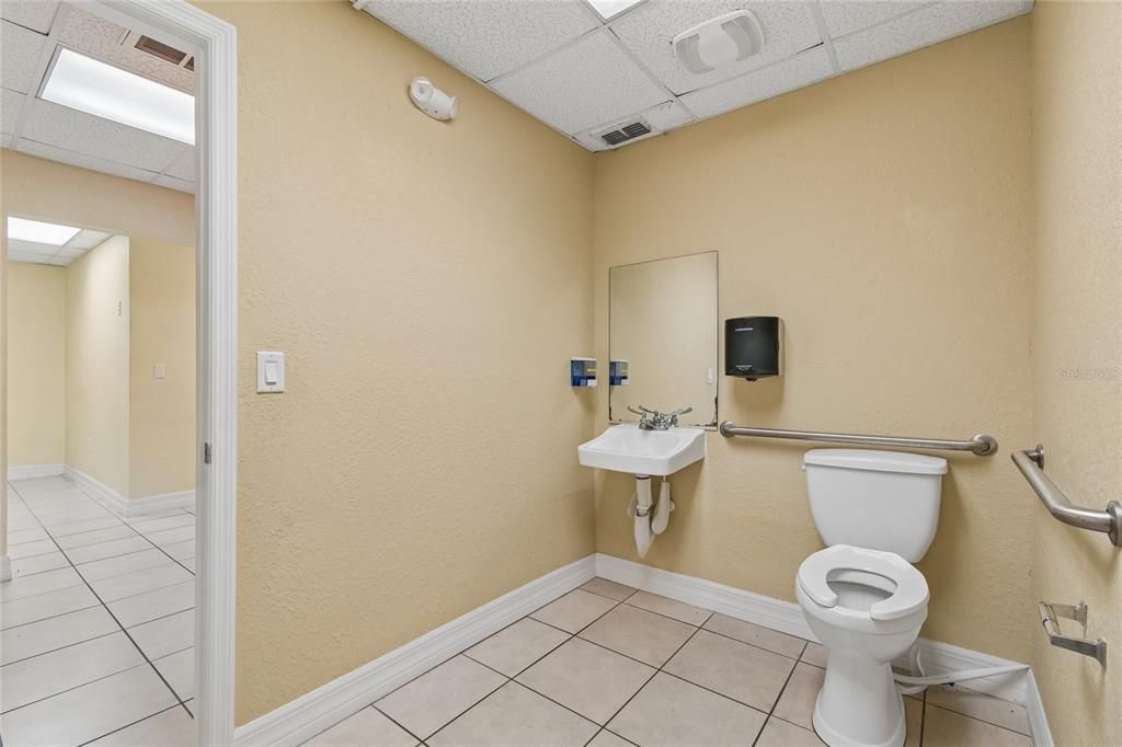 For Sale: $495,000 (0 beds, 0 baths, 1943 Square Feet)