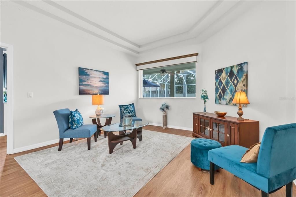En Venta: $729,900 (4 camas, 3 baños, 2313 Pies cuadrados)