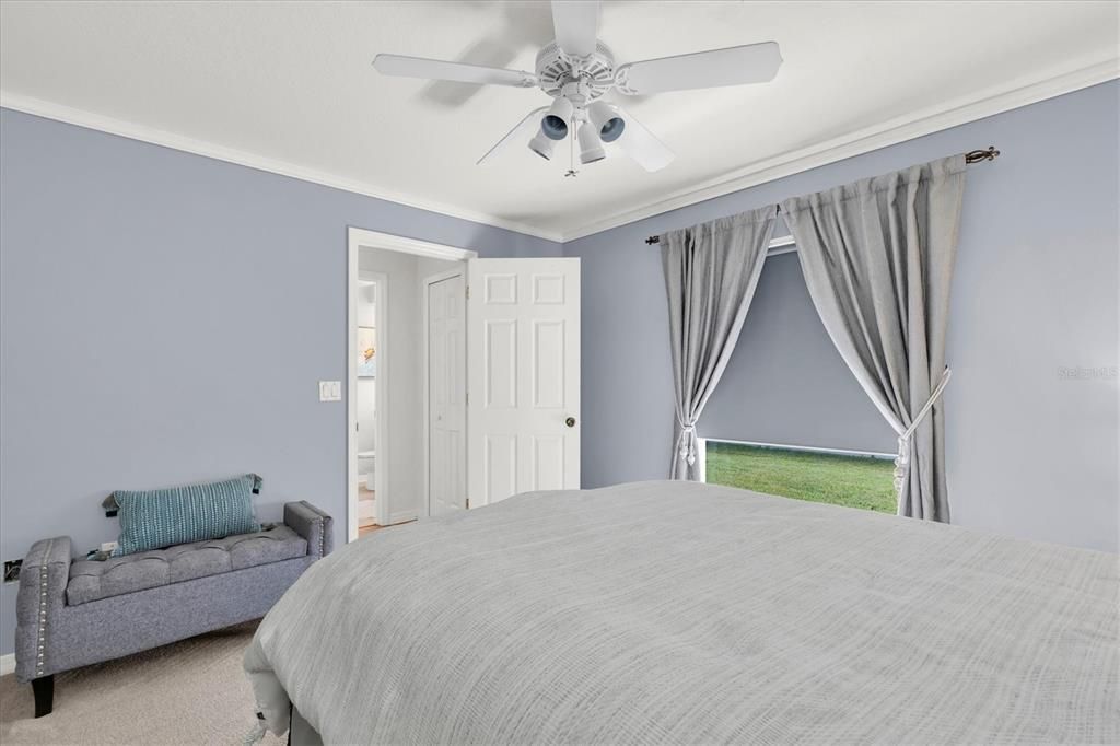 En Venta: $729,900 (4 camas, 3 baños, 2313 Pies cuadrados)