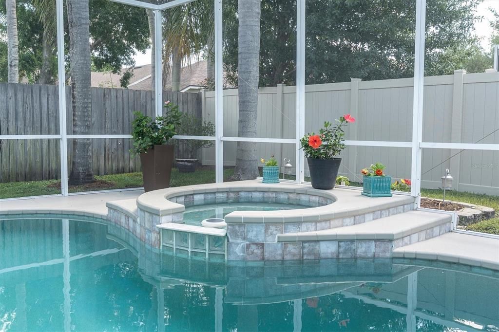 En Venta: $729,900 (4 camas, 3 baños, 2313 Pies cuadrados)