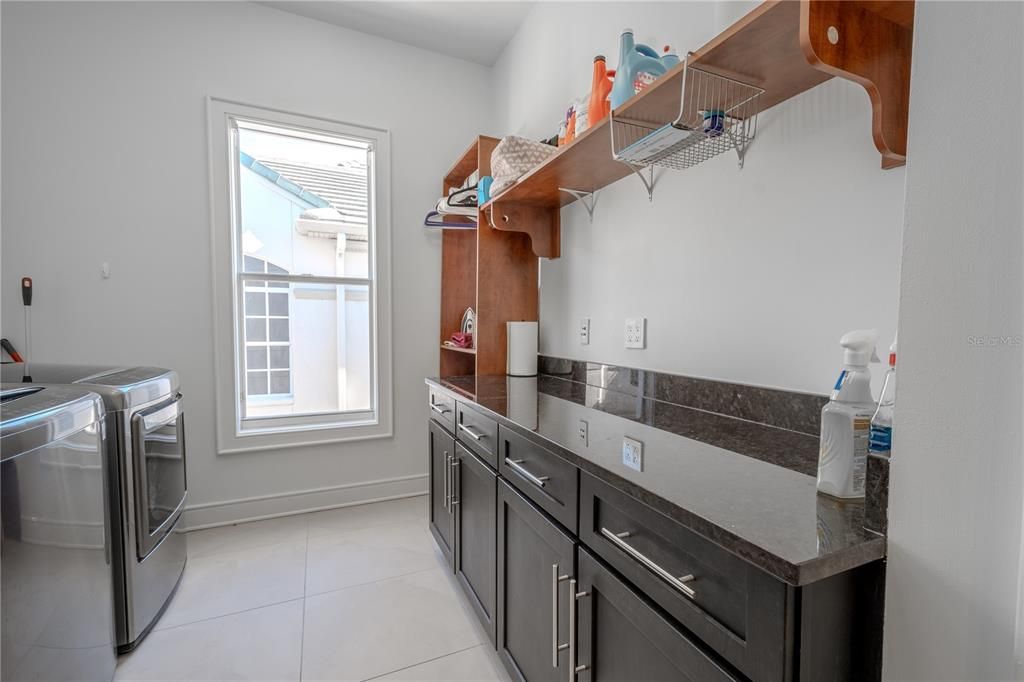 En Venta: $1,728,000 (6 camas, 4 baños, 4701 Pies cuadrados)