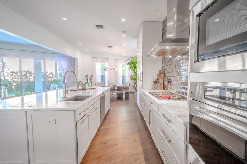 En Venta: $1,728,000 (6 camas, 4 baños, 4701 Pies cuadrados)