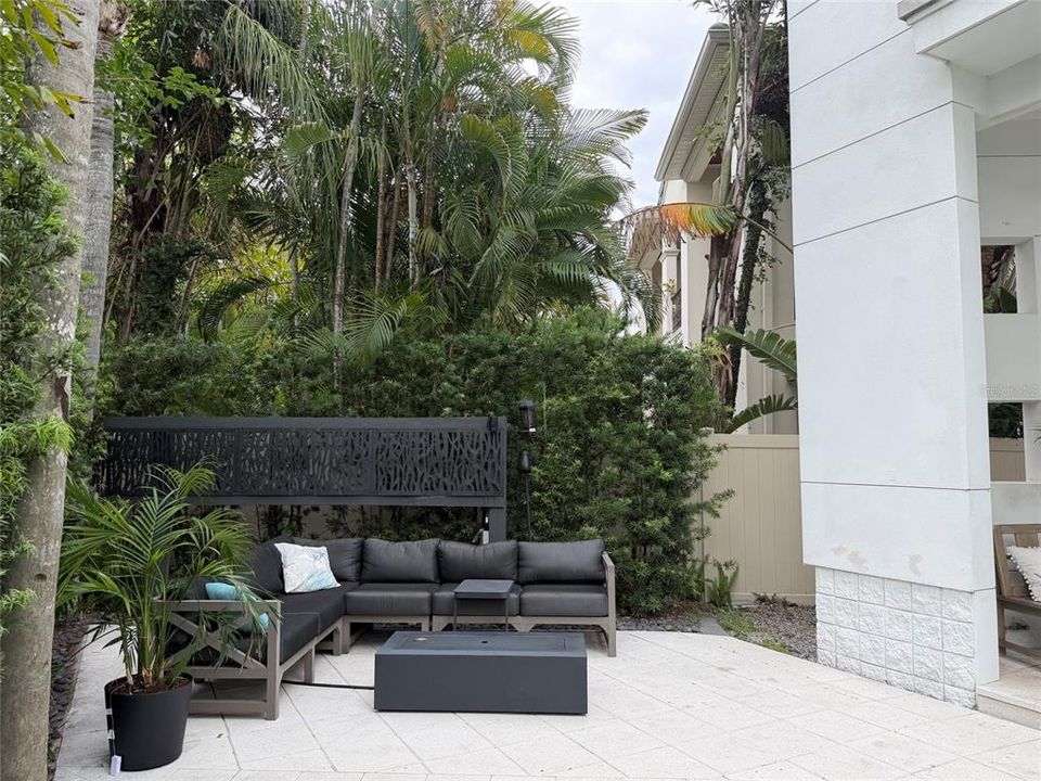 En Venta: $1,728,000 (6 camas, 4 baños, 4701 Pies cuadrados)