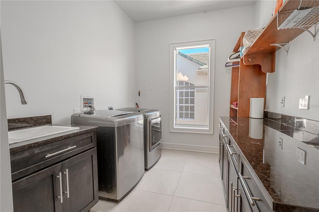 En Venta: $1,728,000 (6 camas, 4 baños, 4701 Pies cuadrados)