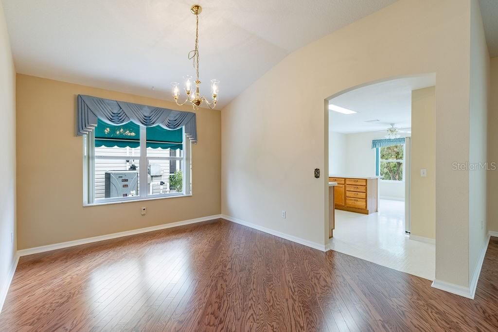 For Sale: $399,900 (3 beds, 2 baths, 1968 Square Feet)