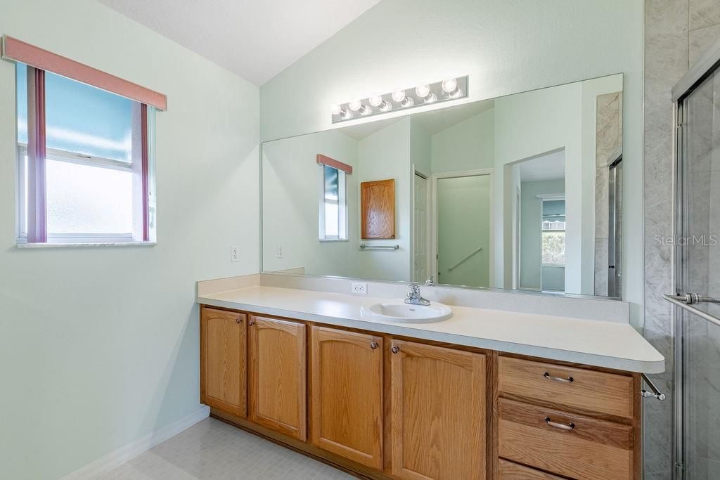 For Sale: $399,900 (3 beds, 2 baths, 1968 Square Feet)