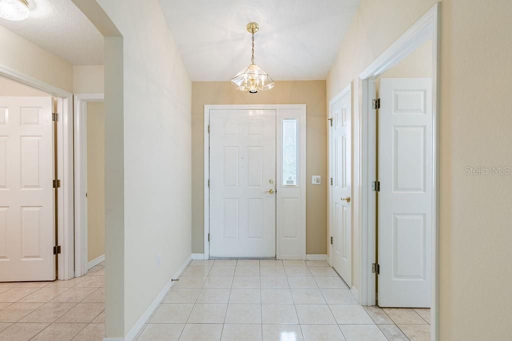 For Sale: $399,900 (3 beds, 2 baths, 1968 Square Feet)