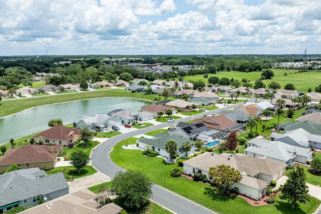 For Sale: $399,900 (3 beds, 2 baths, 1968 Square Feet)