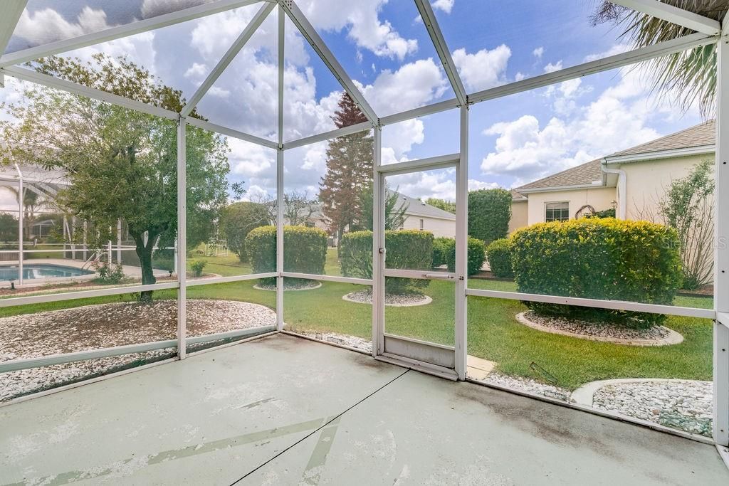 For Sale: $399,900 (3 beds, 2 baths, 1968 Square Feet)