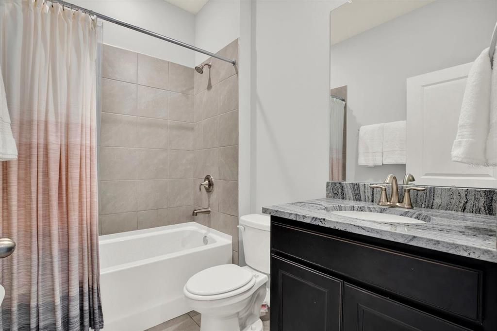 En Venta: $499,900 (4 camas, 2 baños, 2045 Pies cuadrados)