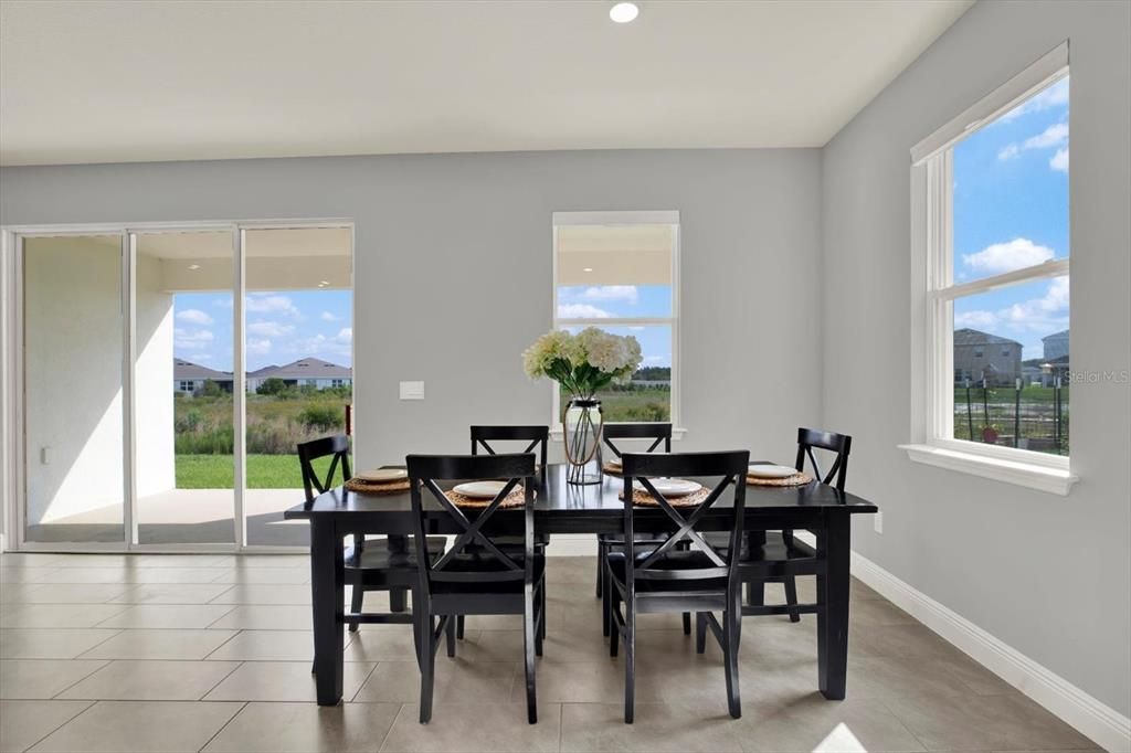 En Venta: $499,900 (4 camas, 2 baños, 2045 Pies cuadrados)