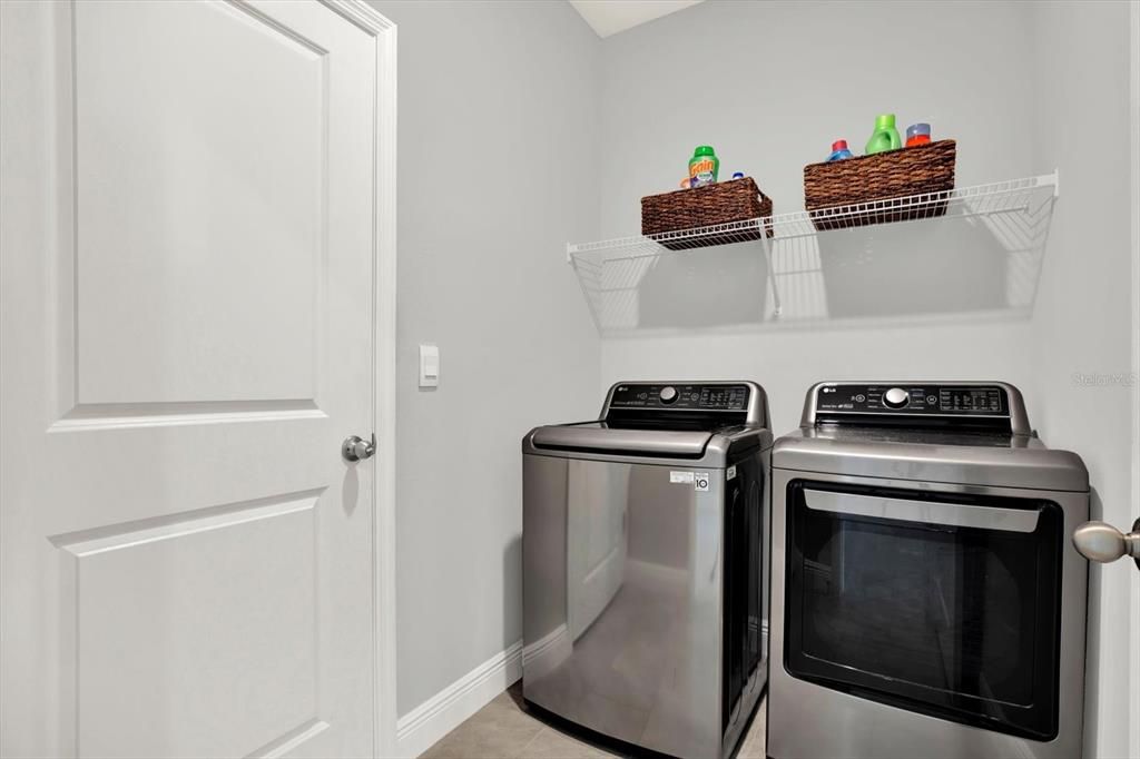En Venta: $499,900 (4 camas, 2 baños, 2045 Pies cuadrados)