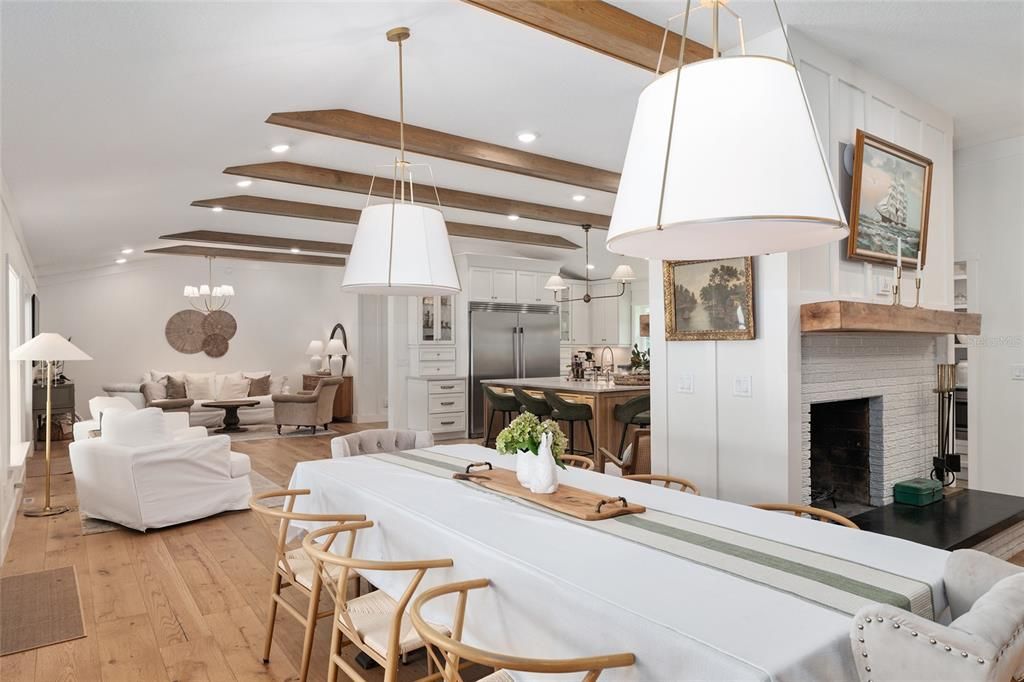 Под контрактом: $995,000 (3 спален, 2 ванн, 2766 Квадратных фут)