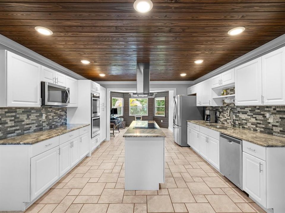 For Sale: $449,000 (3 beds, 2 baths, 2284 Square Feet)