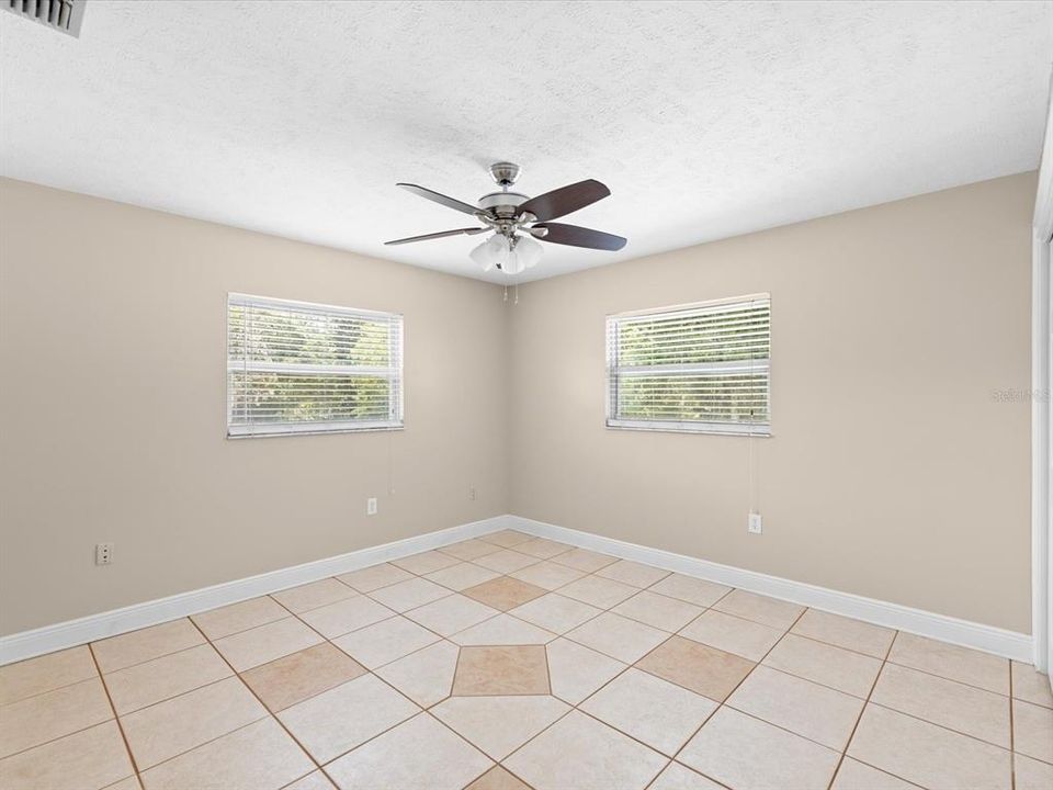 For Sale: $449,000 (3 beds, 2 baths, 2284 Square Feet)