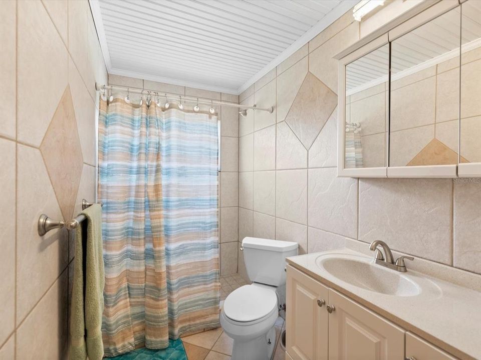 For Sale: $449,000 (3 beds, 2 baths, 2284 Square Feet)