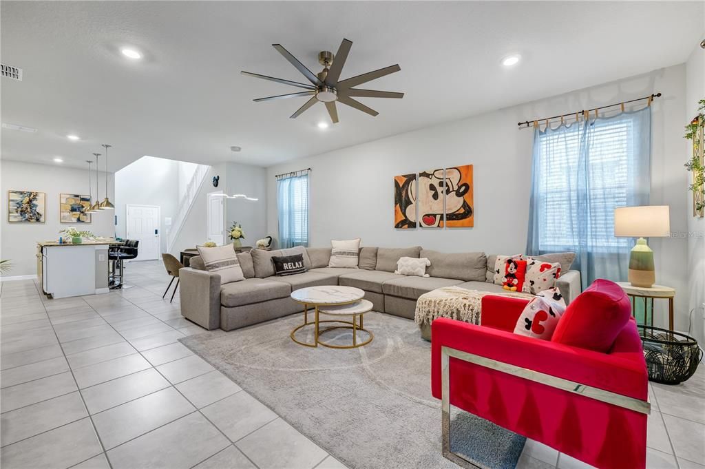 For Sale: $679,999 (6 beds, 4 baths, 3113 Square Feet)