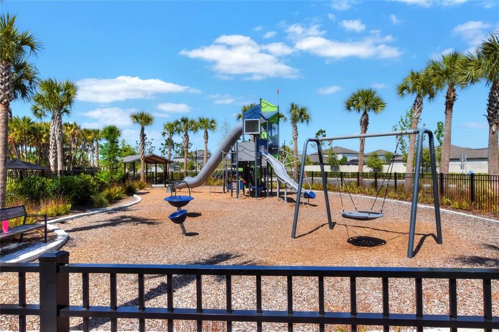 For Rent: $2,590 (4 beds, 2 baths, 1935 Square Feet)