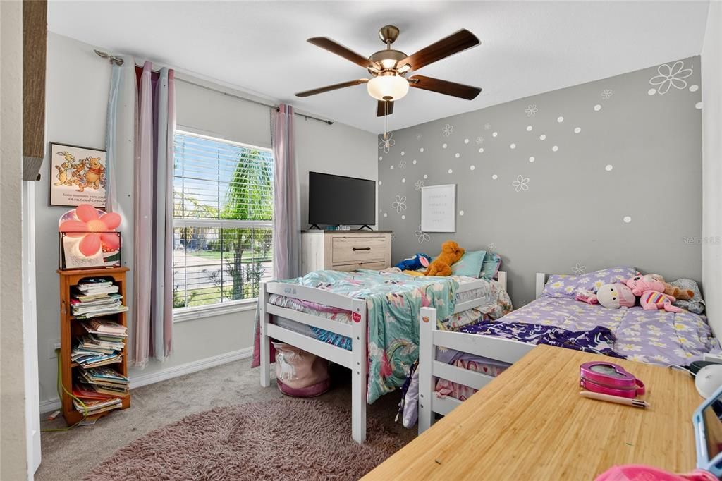 For Rent: $2,590 (4 beds, 2 baths, 1935 Square Feet)