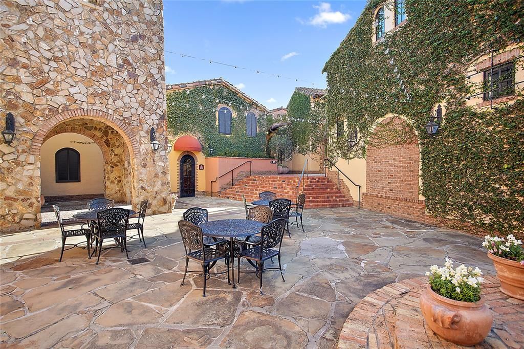 For Sale: $1,150,000 (6 beds, 4 baths, 3516 Square Feet)