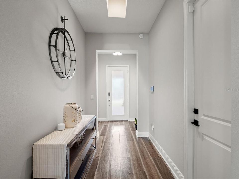 For Sale: $1,150,000 (6 beds, 4 baths, 3516 Square Feet)