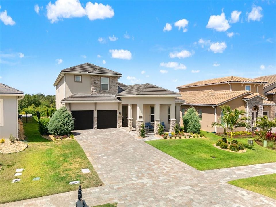 For Sale: $1,150,000 (6 beds, 4 baths, 3516 Square Feet)
