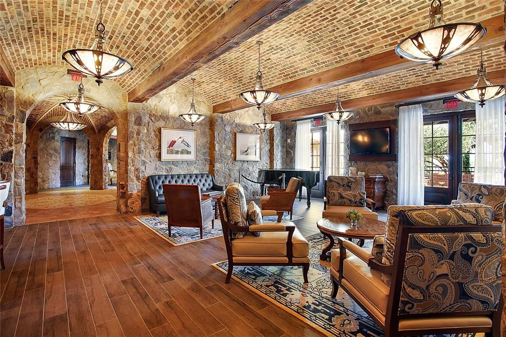 For Sale: $1,150,000 (6 beds, 4 baths, 3516 Square Feet)