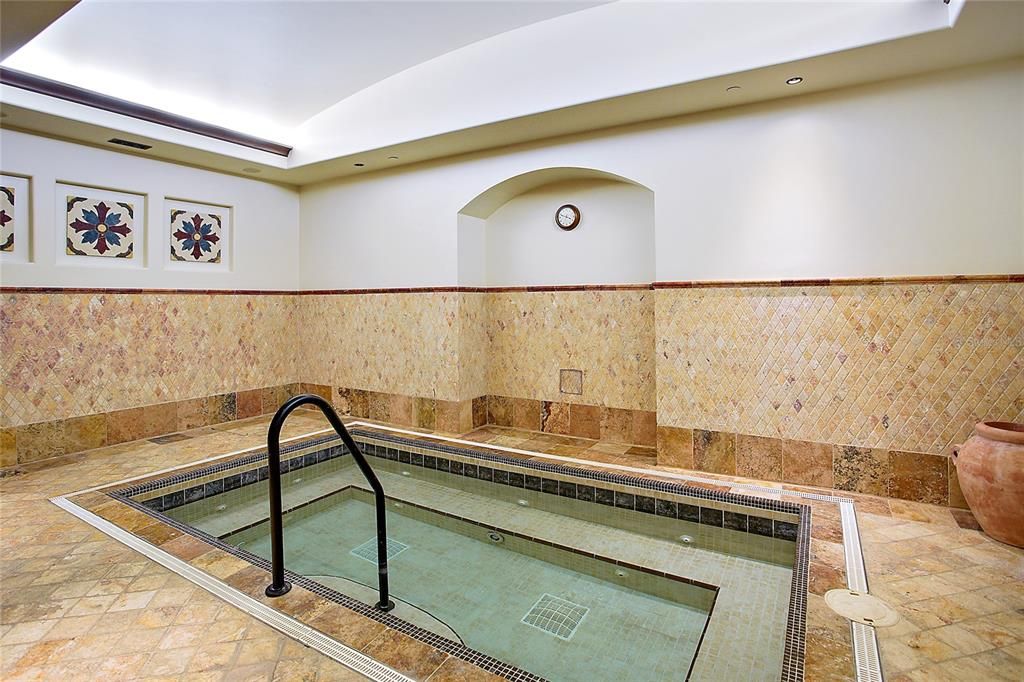 For Sale: $1,150,000 (6 beds, 4 baths, 3516 Square Feet)