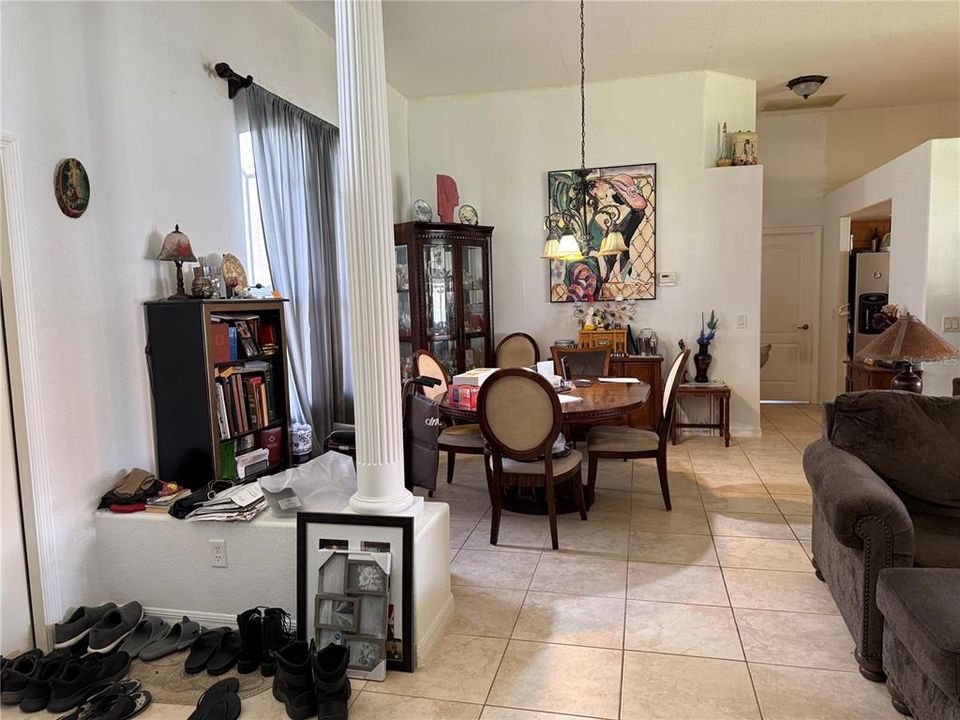 Active With Contract: $279,900 (3 beds, 2 baths, 2111 Square Feet)