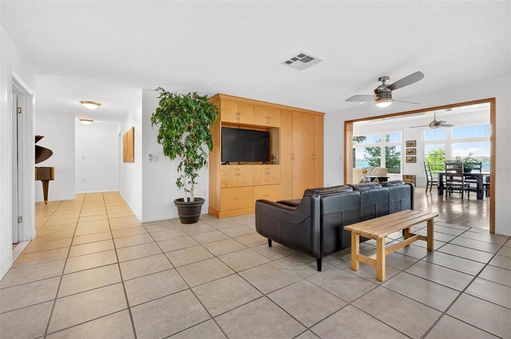 For Sale: $849,000 (3 beds, 2 baths, 3362 Square Feet)