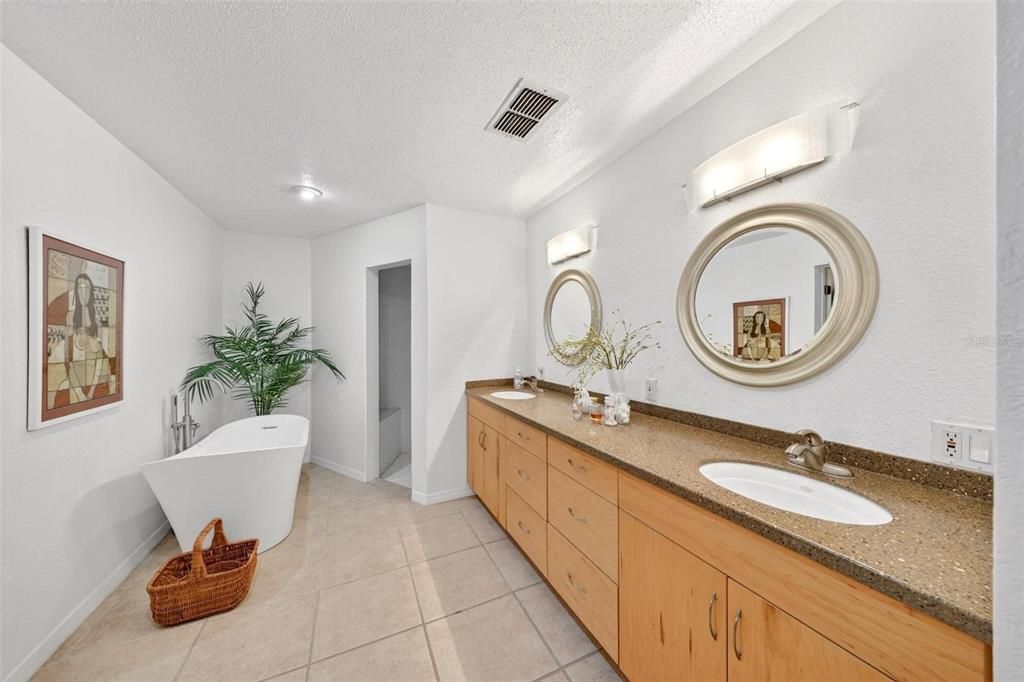 For Sale: $849,000 (3 beds, 2 baths, 3362 Square Feet)