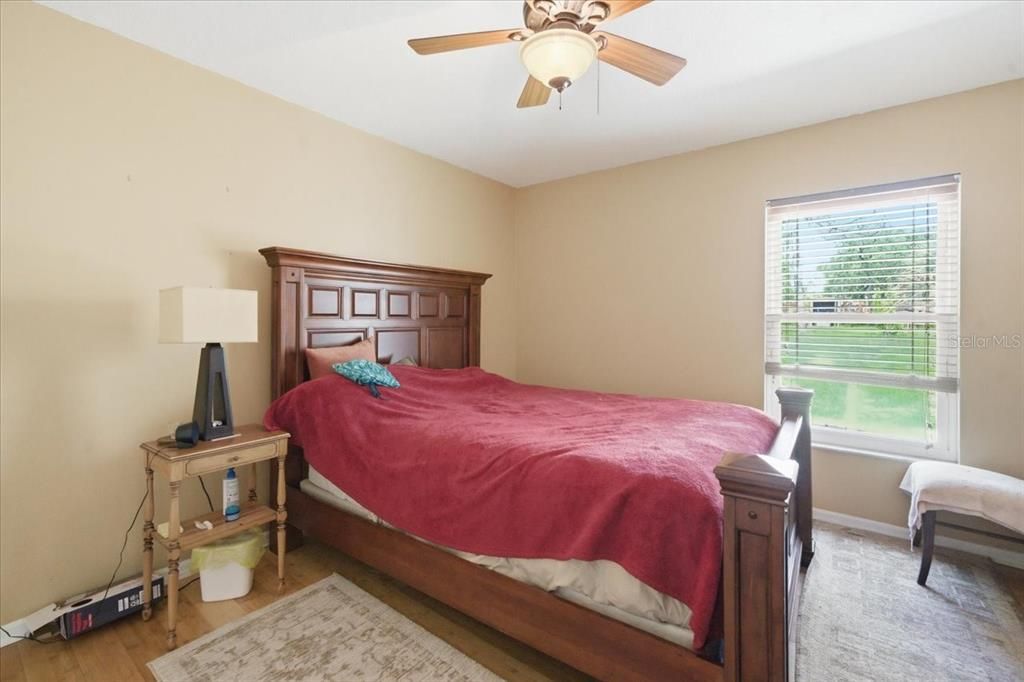 For Sale: $390,000 (3 beds, 3 baths, 1716 Square Feet)