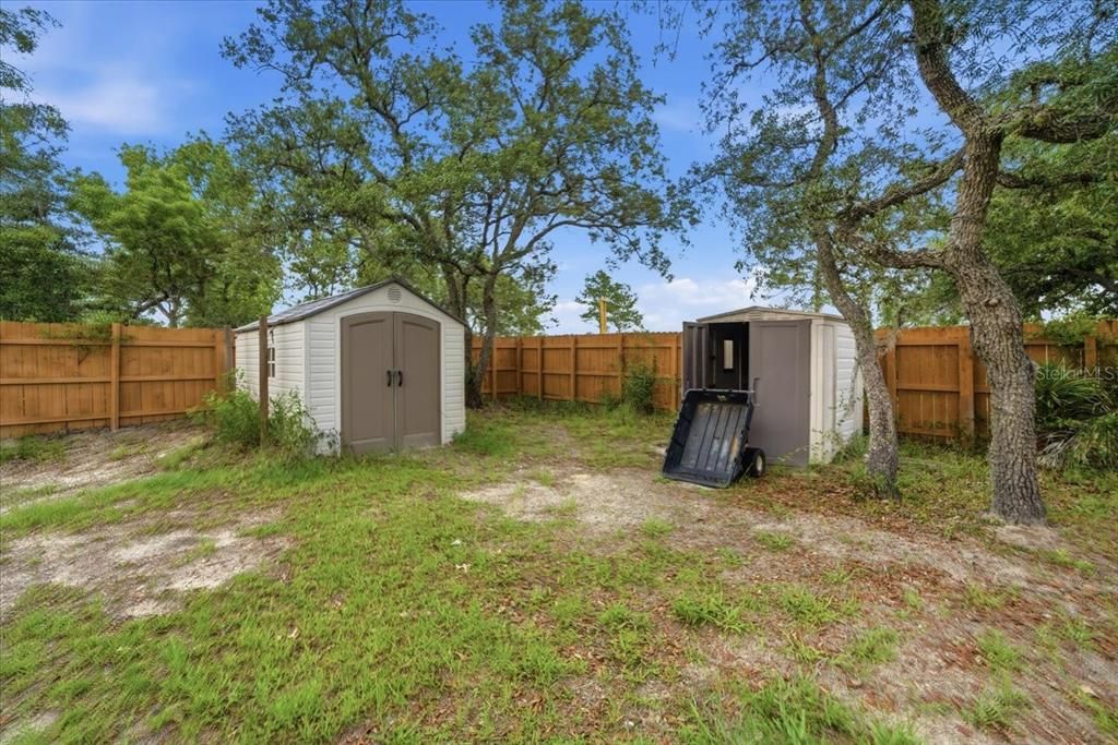 For Sale: $390,000 (3 beds, 3 baths, 1716 Square Feet)