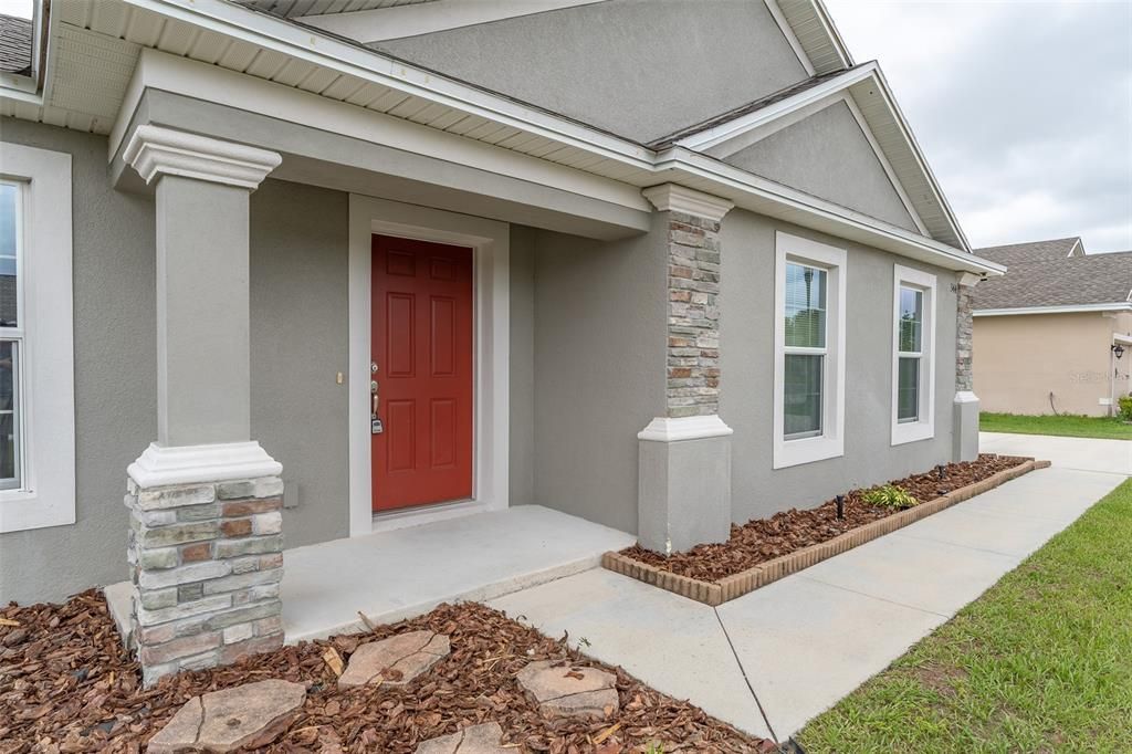 For Sale: $349,900 (4 beds, 2 baths, 1965 Square Feet)