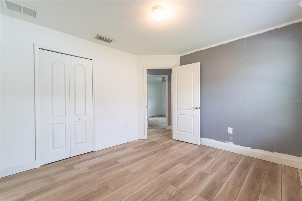 Active With Contract: $289,900 (4 beds, 2 baths, 1965 Square Feet)