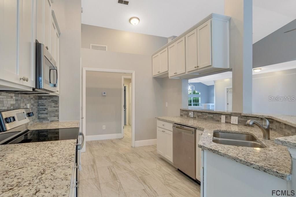 For Rent: $3,200 (4 beds, 3 baths, 2466 Square Feet)