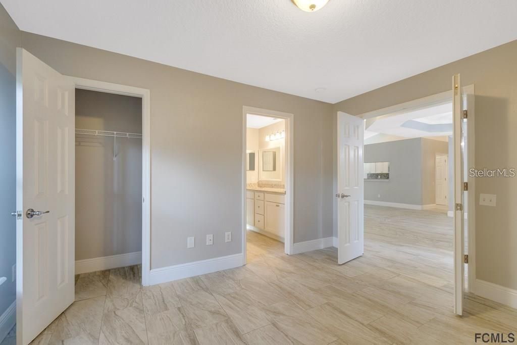 For Rent: $3,200 (4 beds, 3 baths, 2466 Square Feet)