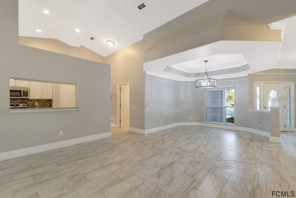 For Rent: $3,200 (4 beds, 3 baths, 2466 Square Feet)