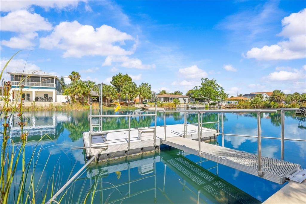 For Sale: $569,900 (3 beds, 2 baths, 1722 Square Feet)