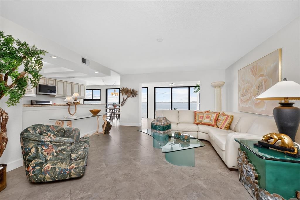 For Sale: $449,900 (3 beds, 2 baths, 2280 Square Feet)