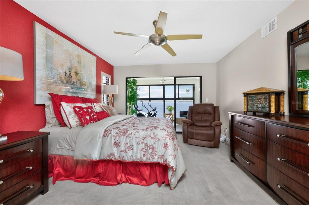 For Sale: $449,900 (3 beds, 2 baths, 2280 Square Feet)