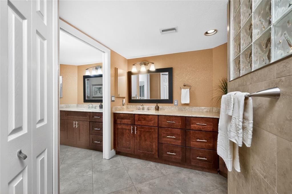 For Sale: $449,900 (3 beds, 2 baths, 2280 Square Feet)