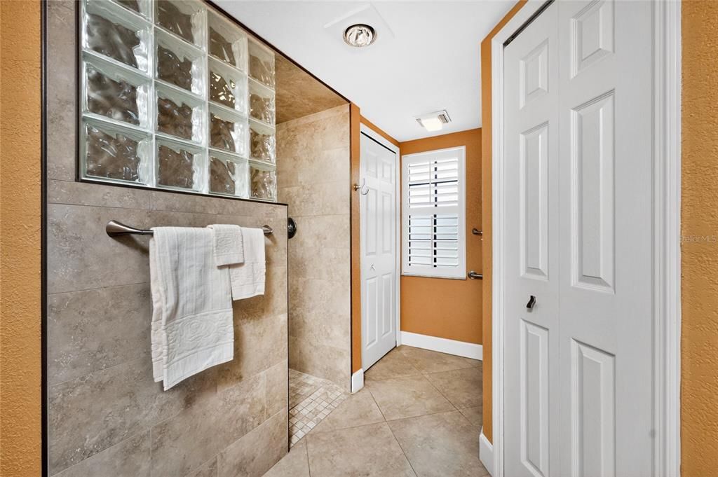 For Sale: $449,900 (3 beds, 2 baths, 2280 Square Feet)