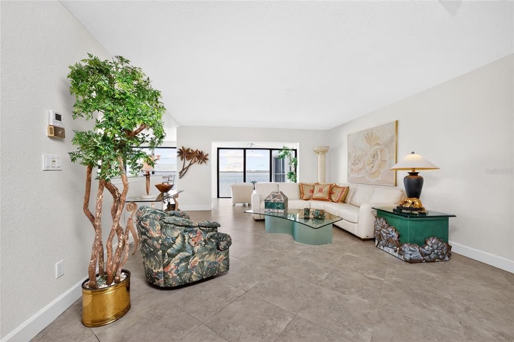 For Sale: $449,900 (3 beds, 2 baths, 2280 Square Feet)