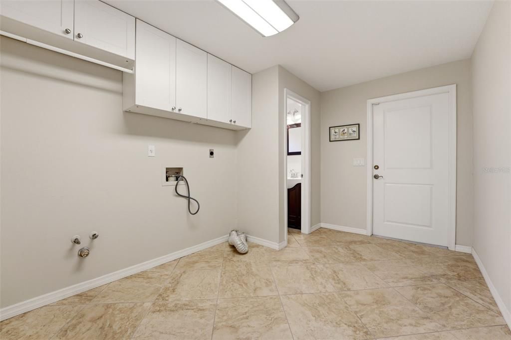 For Sale: $669,000 (4 beds, 4 baths, 3051 Square Feet)