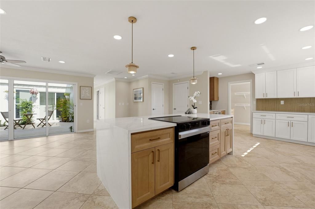 For Sale: $669,000 (4 beds, 4 baths, 3051 Square Feet)