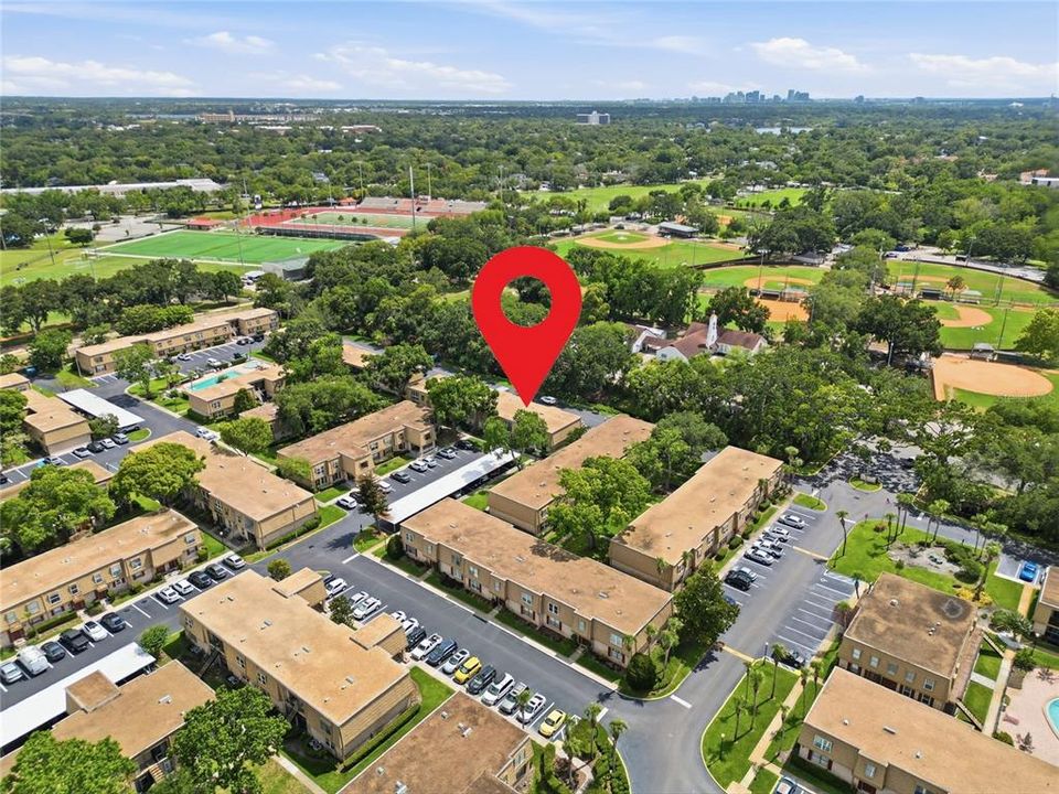 For Sale: $164,999 (1 beds, 1 baths, 793 Square Feet)