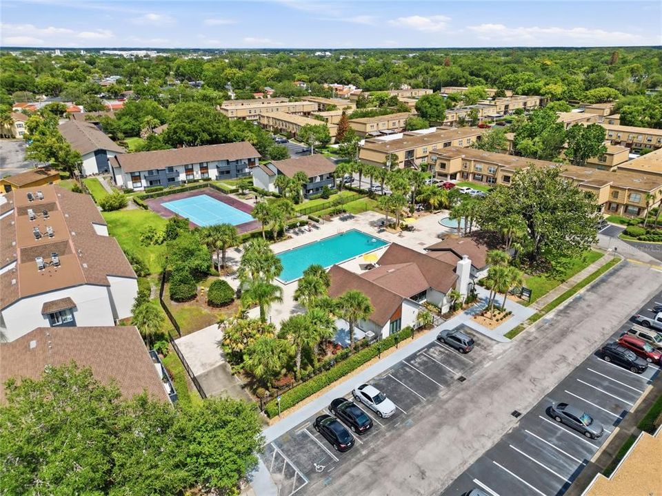 For Sale: $164,999 (1 beds, 1 baths, 793 Square Feet)